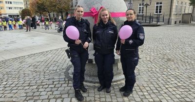 Policjantki z Dzierżoniowa wspierają walkę z rakiem piersi